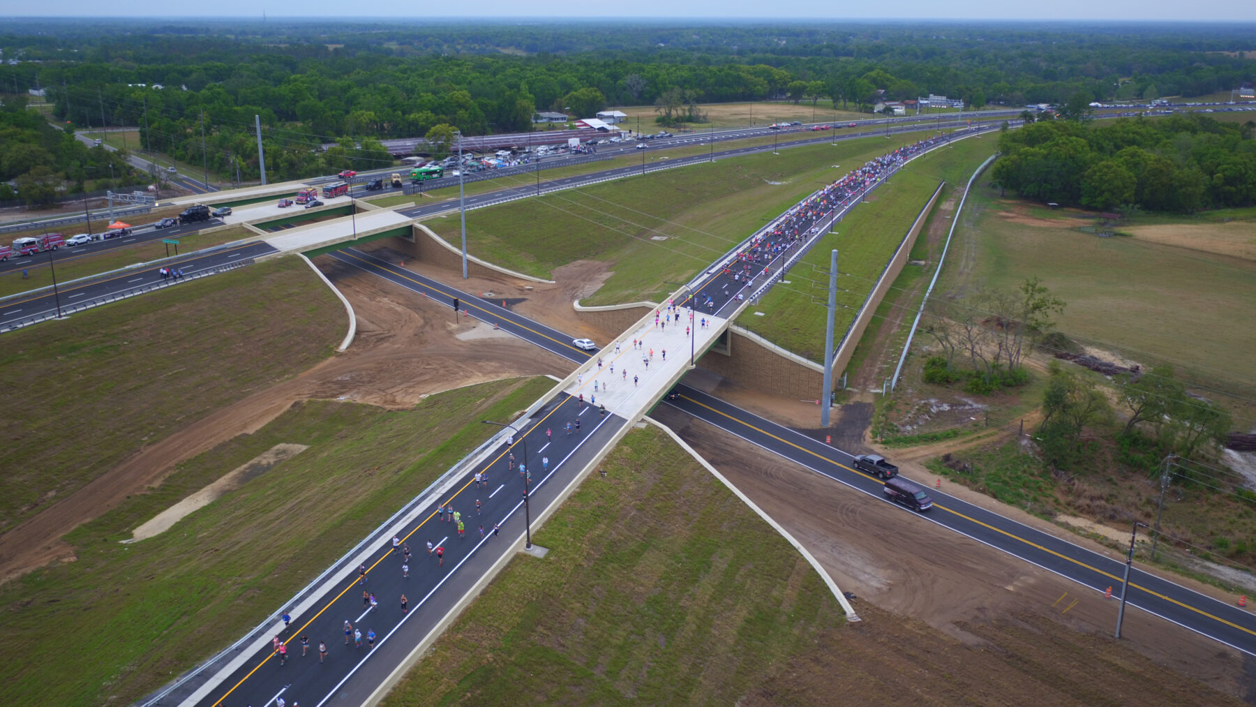 Traffic flows freely along the Wekiva Parkway